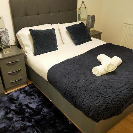 Апартаменты Impeccable 2-Bed House Лондон Экстерьер фото